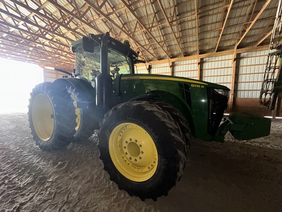 2013 John Deere 8335R