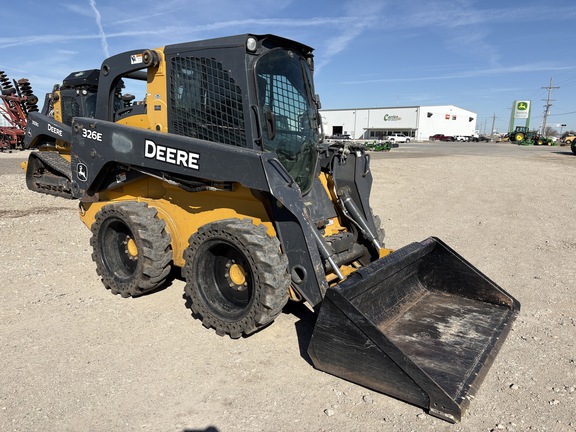 2015 John Deere 326E