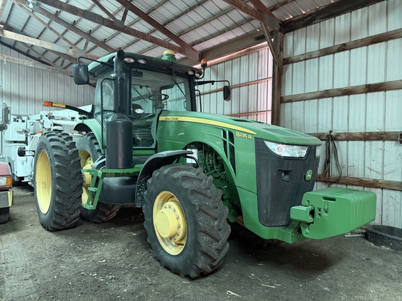 2012 John Deere 8235R