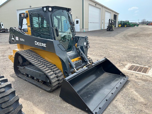 2025 John Deere 325G