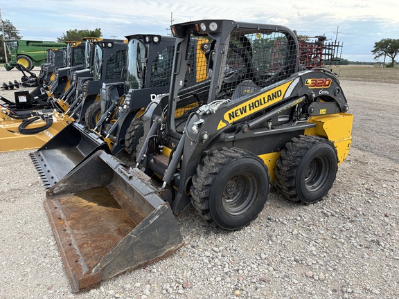 2021 New Holland L320