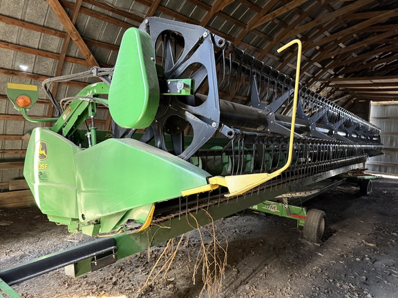 2011 John Deere 635F