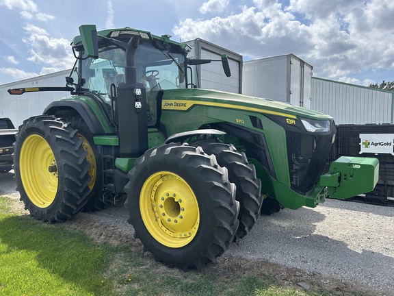 2022 John Deere 8R 370