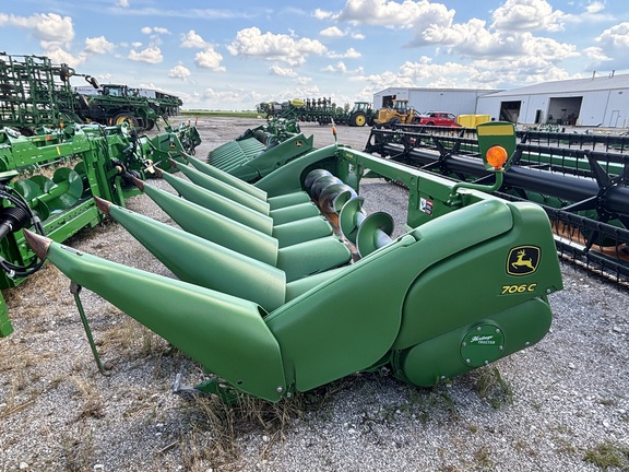 2019 John Deere 706C