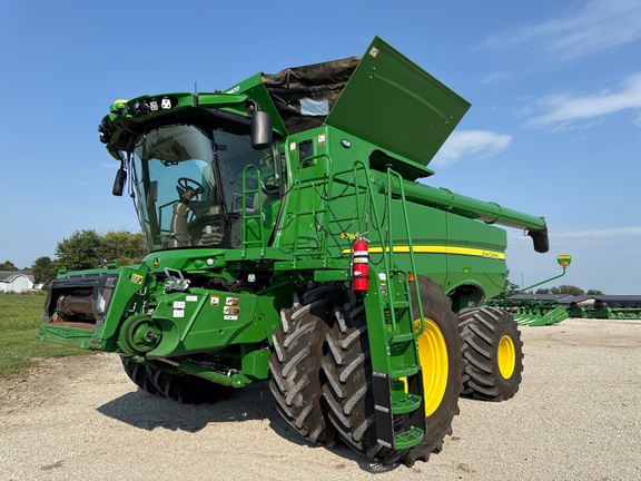 2024 John Deere S780