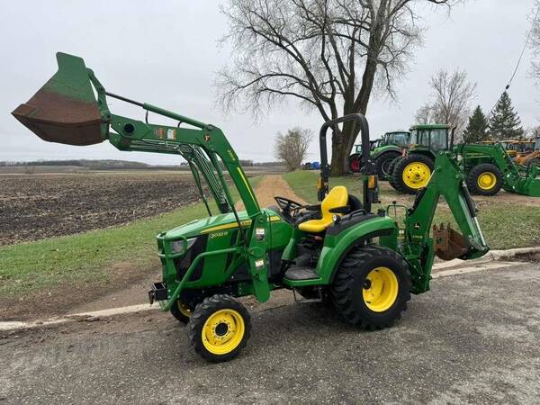 2021 John Deere 2032R