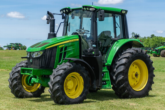 2021 John Deere 6120M