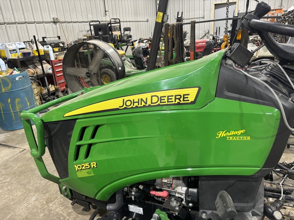 2023 John Deere 1025R