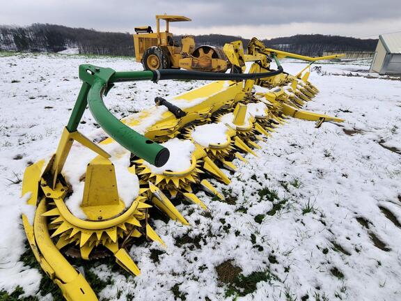 2021 John Deere 692