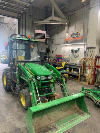 2015 John Deere 2032R
