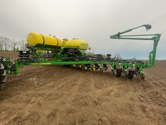 2019 John Deere 1775NT