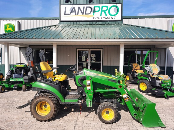 2015 John Deere 1025R