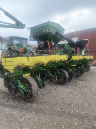 2021 John Deere 1775NT