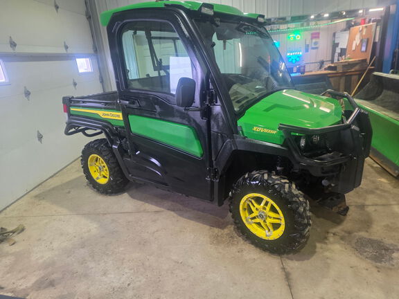 2023 John Deere XUV 835R