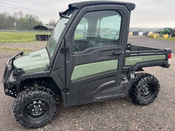 2023 John Deere XUV 835M
