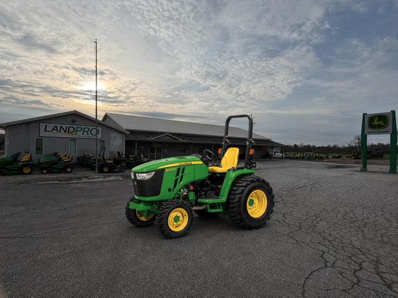 2026 John Deere 3033R