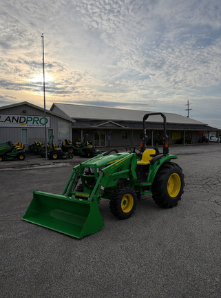 2026 John Deere 4052M