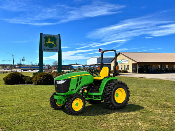 2026 John Deere 3033R