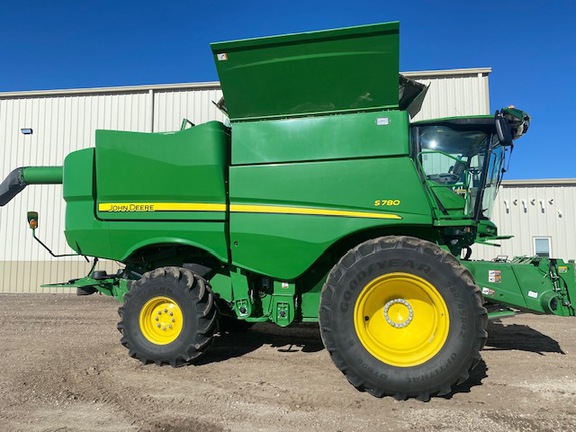 2021 John Deere S780
