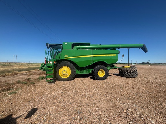 2021 John Deere S770