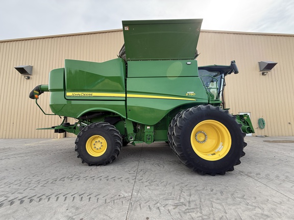 2024 John Deere S780