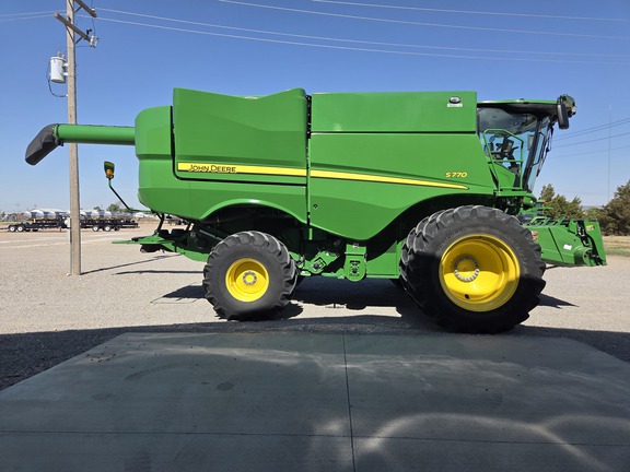 2023 John Deere S770