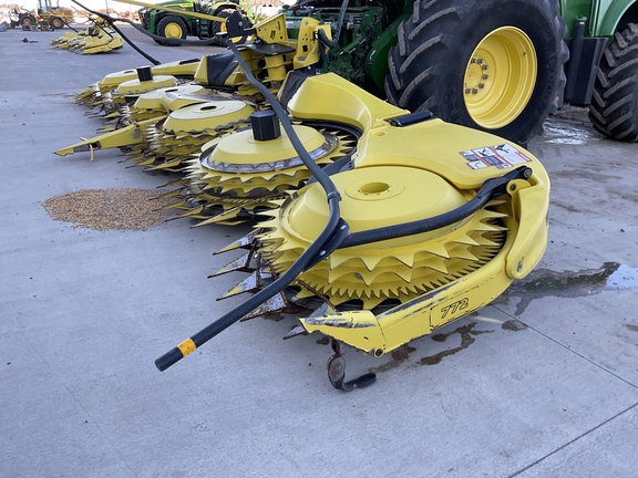 2023 John Deere 772