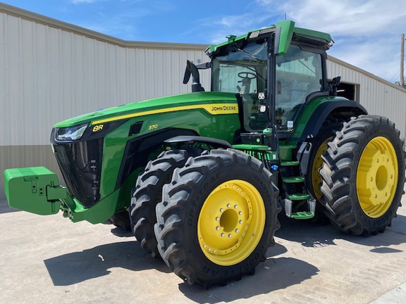 2022 John Deere 8R 370