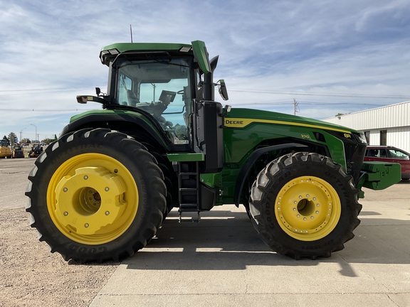 2024 John Deere 8R 370