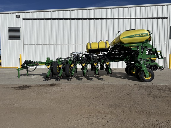 2020 John Deere 1775NT