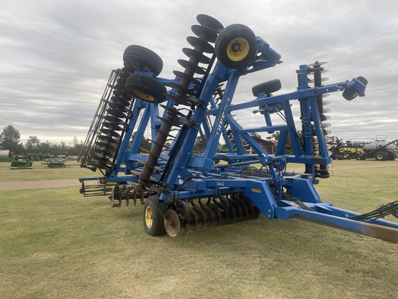 2010 Landoll 7430-33