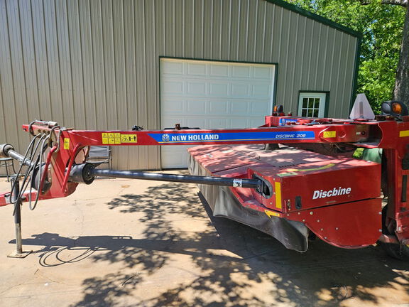 2021 New Holland 209