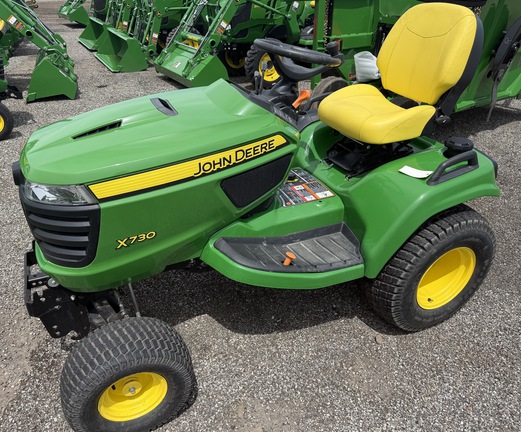 2018 John Deere X730