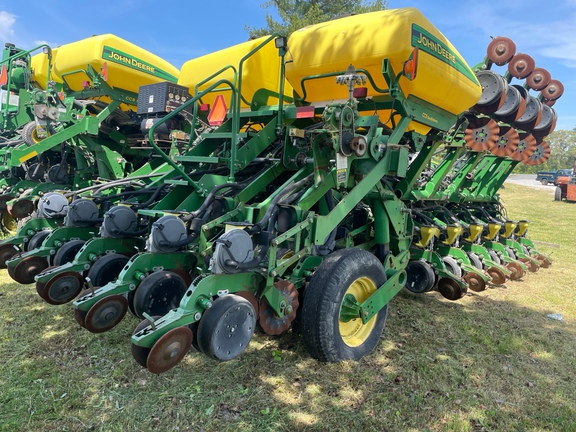 2004 John Deere 1790