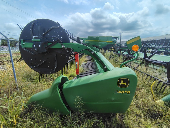 2017 John Deere 640FD