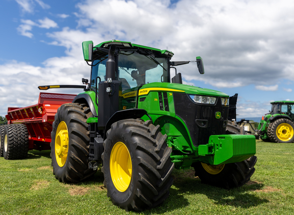 2024 John Deere 7R 270