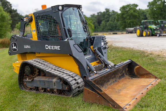 2024 John Deere 325G