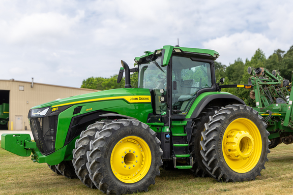 2023 John Deere 8R 340