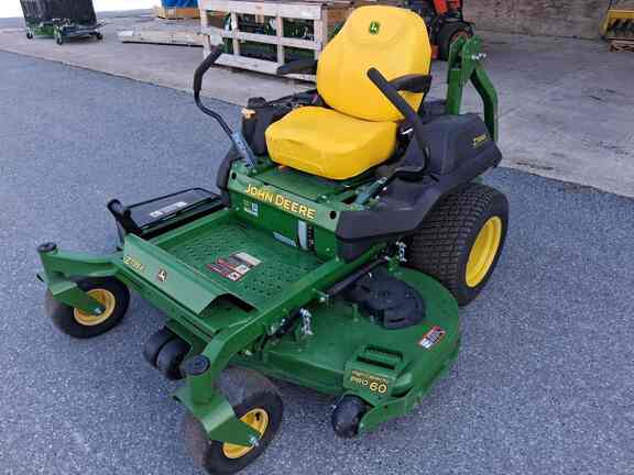 2023 John Deere Z735E