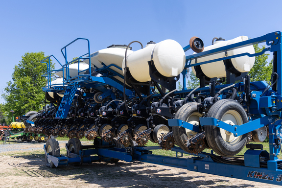 2017 Kinze 3660