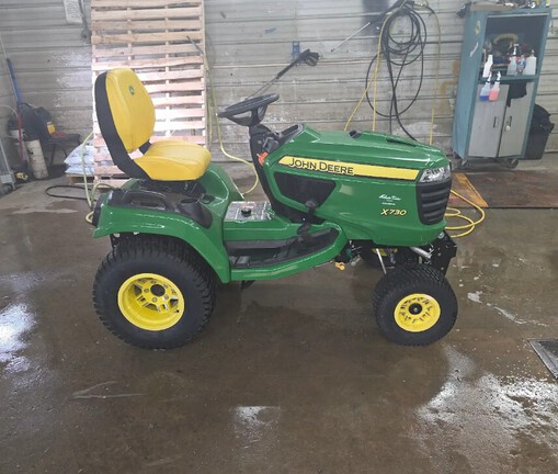 2023 John Deere X730