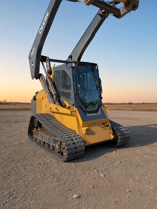 2017 John Deere 333G