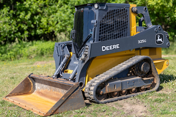 2023 John Deere 325G