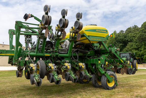 2007 John Deere 1790