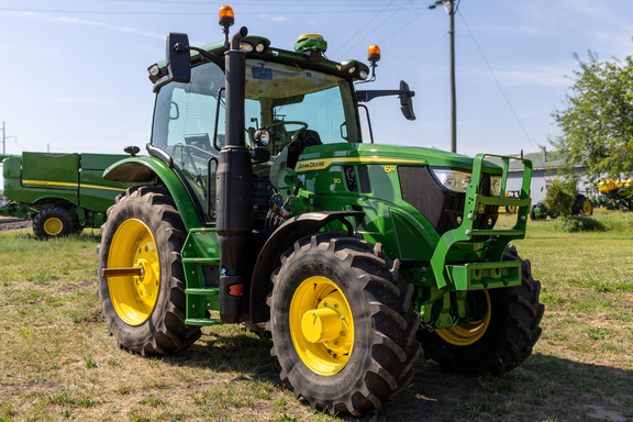 2024 John Deere 6R 110