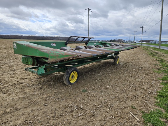1990 John Deere 843