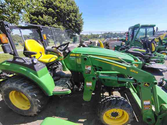 2018 John Deere 2032R