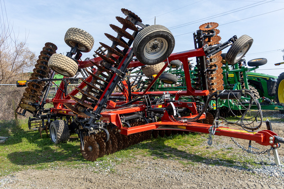 2023 Case IH 335