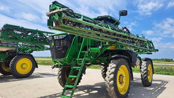 2023 John Deere 412R