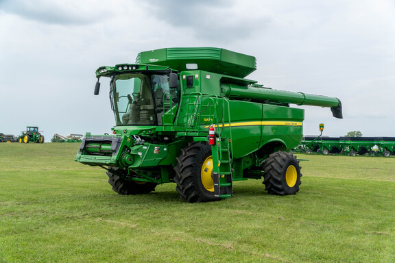 2014 John Deere S670